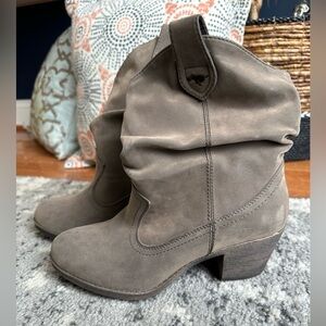 Rocket Dog slouch boot sz 8.5 super comfy like new